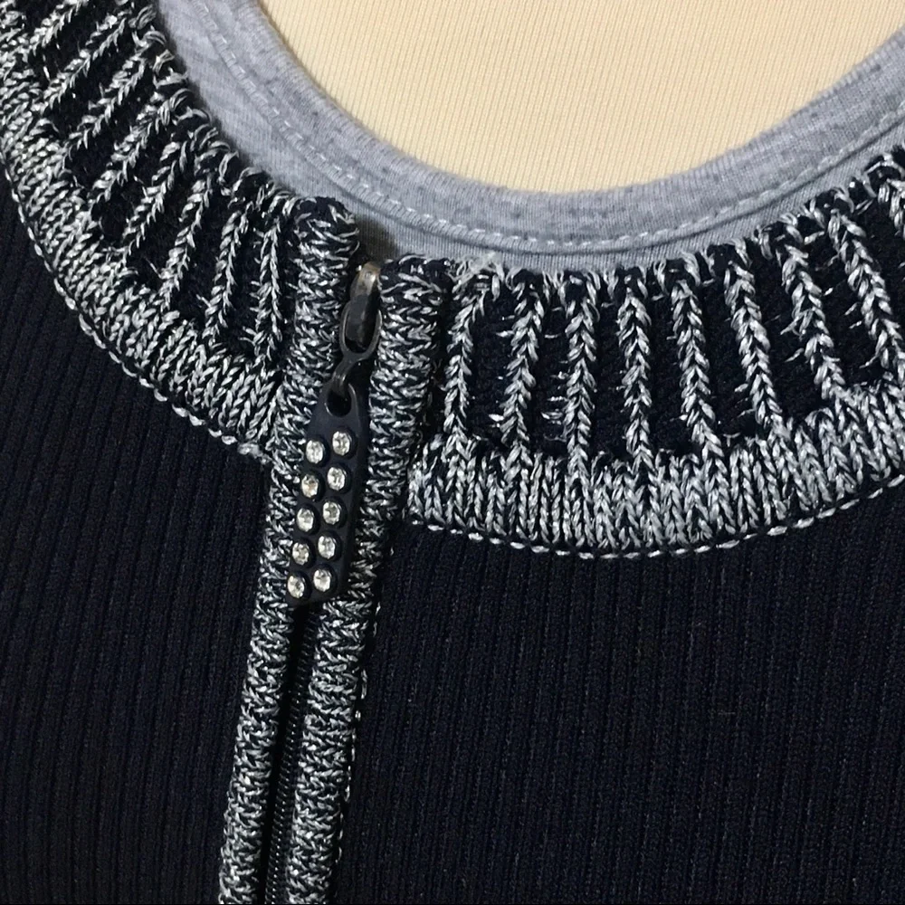 Camille La Vie ribbed sweater size medium